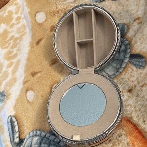 Travel jewelry box. New no tags